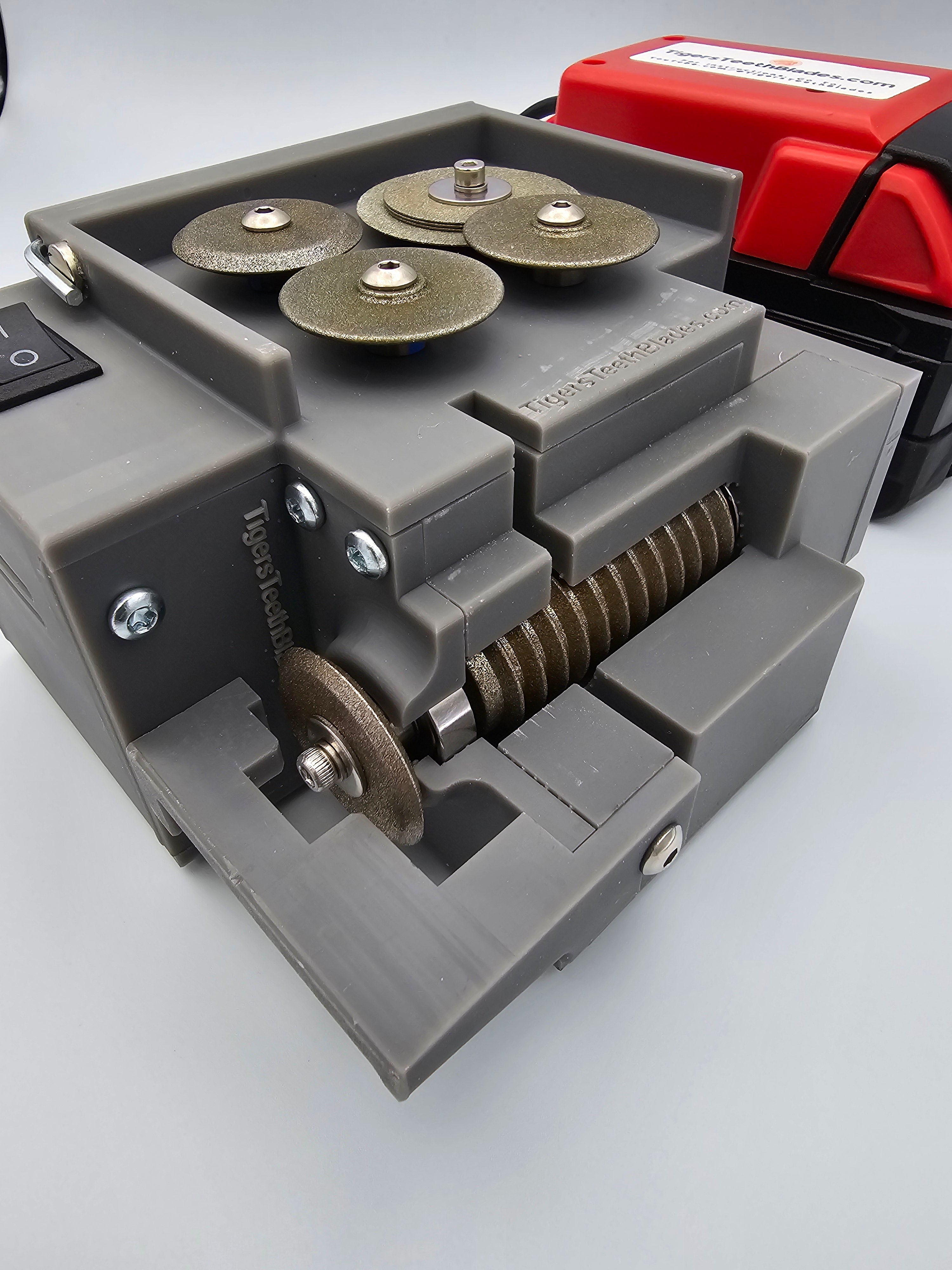 Oscillating Blade Sharpener for Steel Blades - CBN