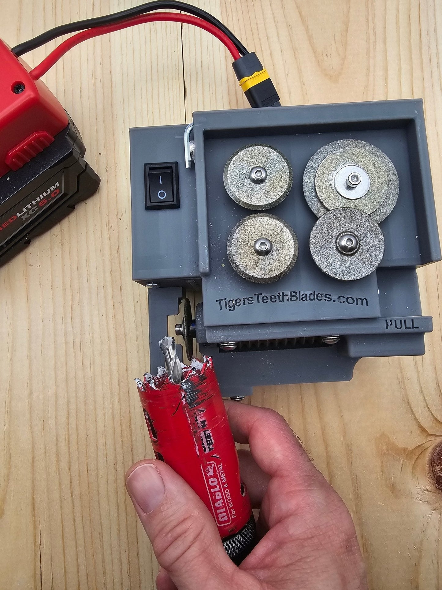 Freedom Pro Saw Blade Multi - Sharpener System - Tigers Teeth Blades