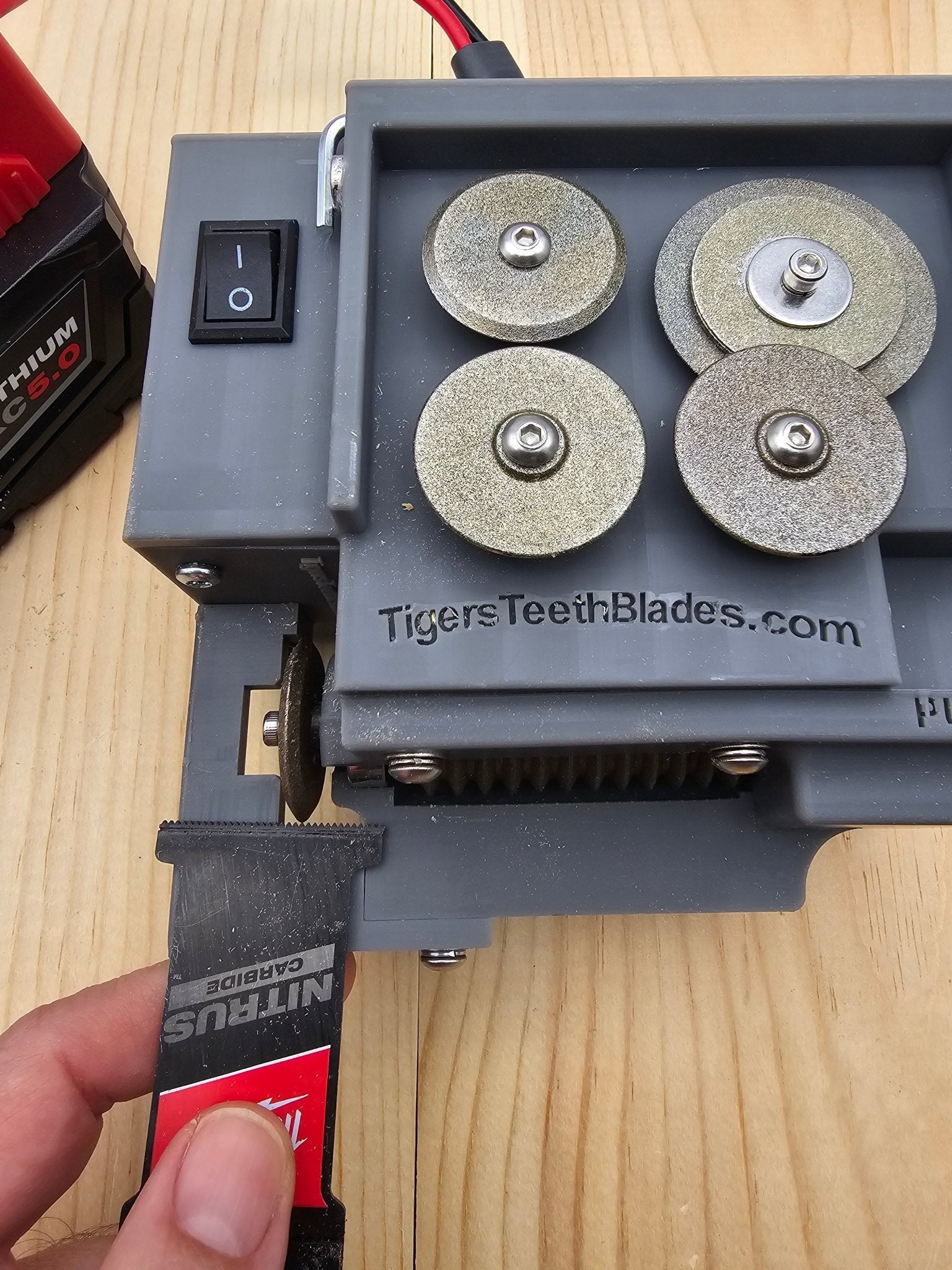 Freedom Pro Saw Blade Multi - Sharpener System - Tigers Teeth Blades