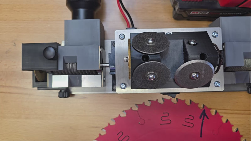 Sharpening a circular saw blade with the JobSaver Pro X2